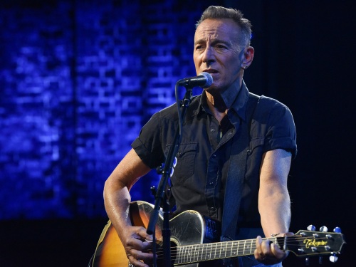 hear-bruce-springsteen-cover-commodores-classic-‘nightshift’