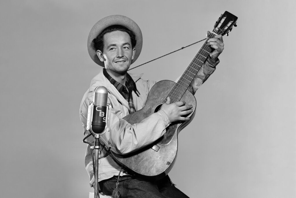 new-woody-guthrie-exhibit-shuns-spotify-over-joe-rogan-podcast