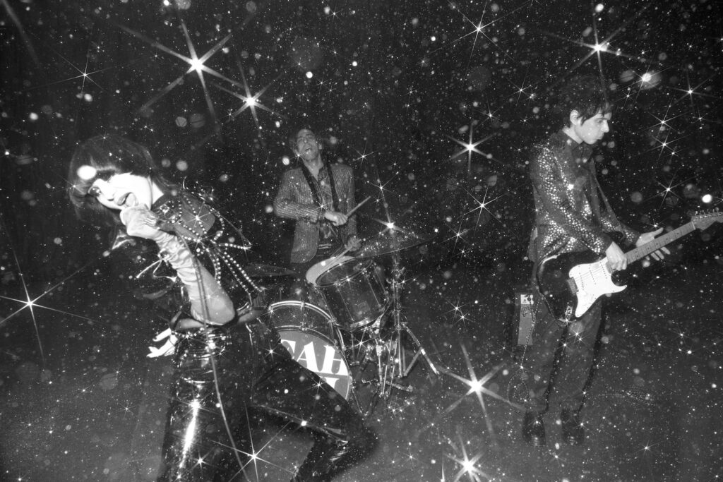 yeah-yeah-yeahs-are-finally-back-with-new-music