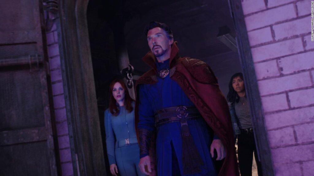 ‘doctor-strange’-enters-the-multiverse,-in-what-might-be-the-most-insanely-marvel-movie-yet
