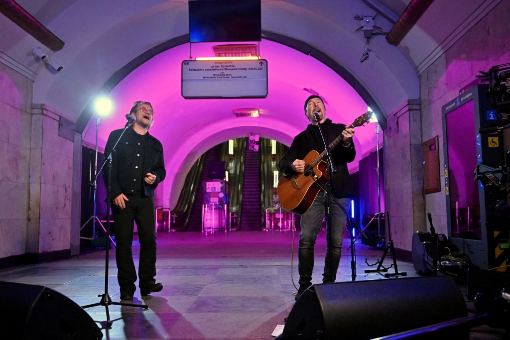 see-u2’s-bono-and-the-edge-play-surprise-acoustic-set-in-kyiv-bomb-shelter
