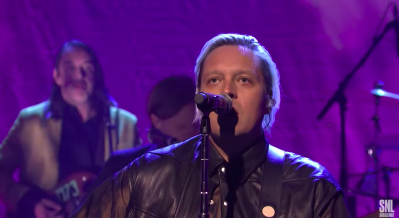 ‘snl’:-watch-arcade-fire-deliver-blistering-performance-of-‘the-lightning-i,-ii’