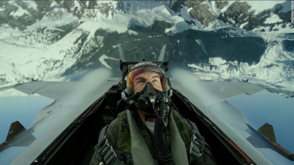 ‘top-gun:-maverick’-takes-off-with-tom-cruise-on-a-rousing-flight-into-the-sequel-zone