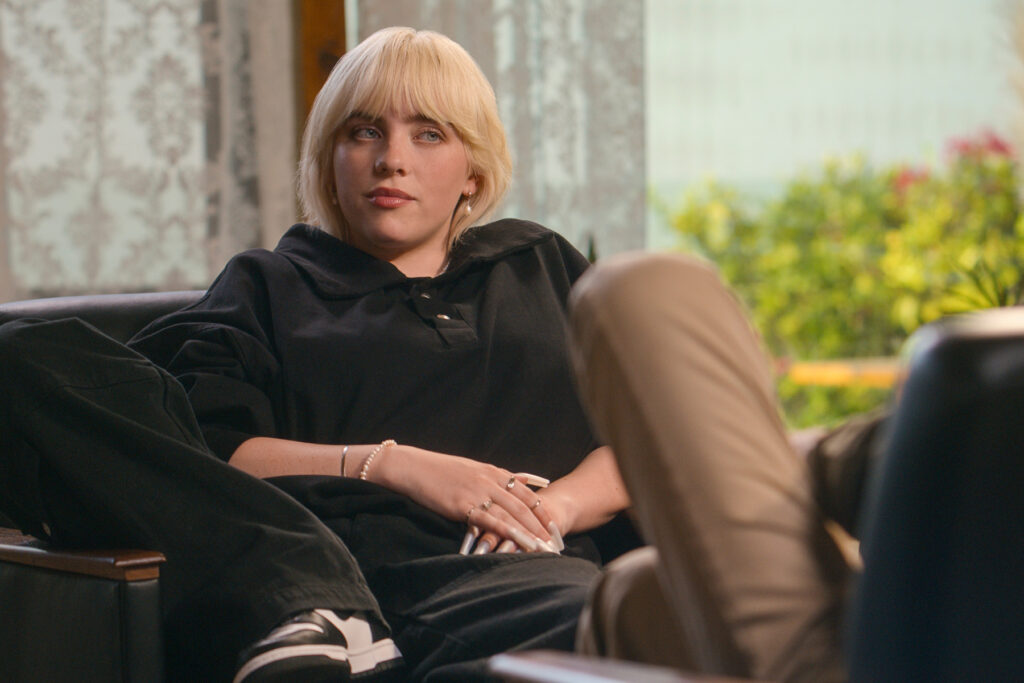 billie-eilish-and-finneas-give-david-letterman-a-crash-course-in-vocal-production