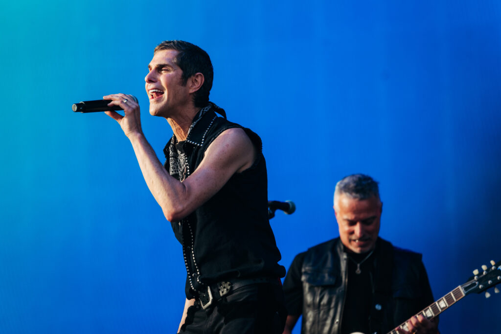 perry-farrell-reunites-porno-for-pyros-for-first-full-show-in-over-25-years