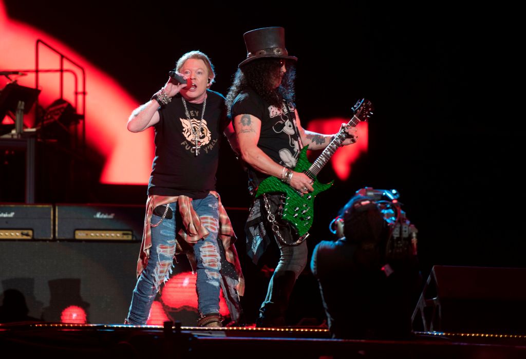 watch-guns-n’-roses-play-‘reckless-life,’-original-‘you’re-crazy’-live-for-first-time-in-30-years