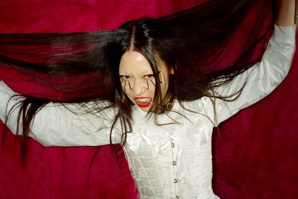 sasami-enlists-shred-icon-j-mascis-to-amp-up-new-version-of-‘tried-to-understand’