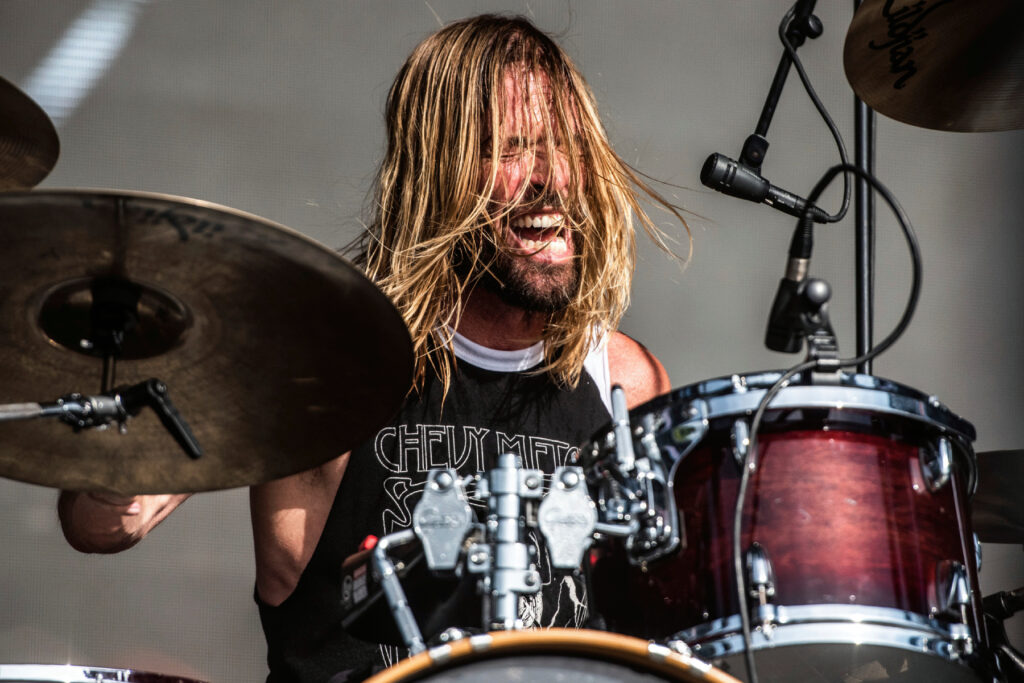 foo-fighters-enlist-miley-cyrus,-liam-gallagher,-brian-may-for-taylor-hawkins-tribute-shows