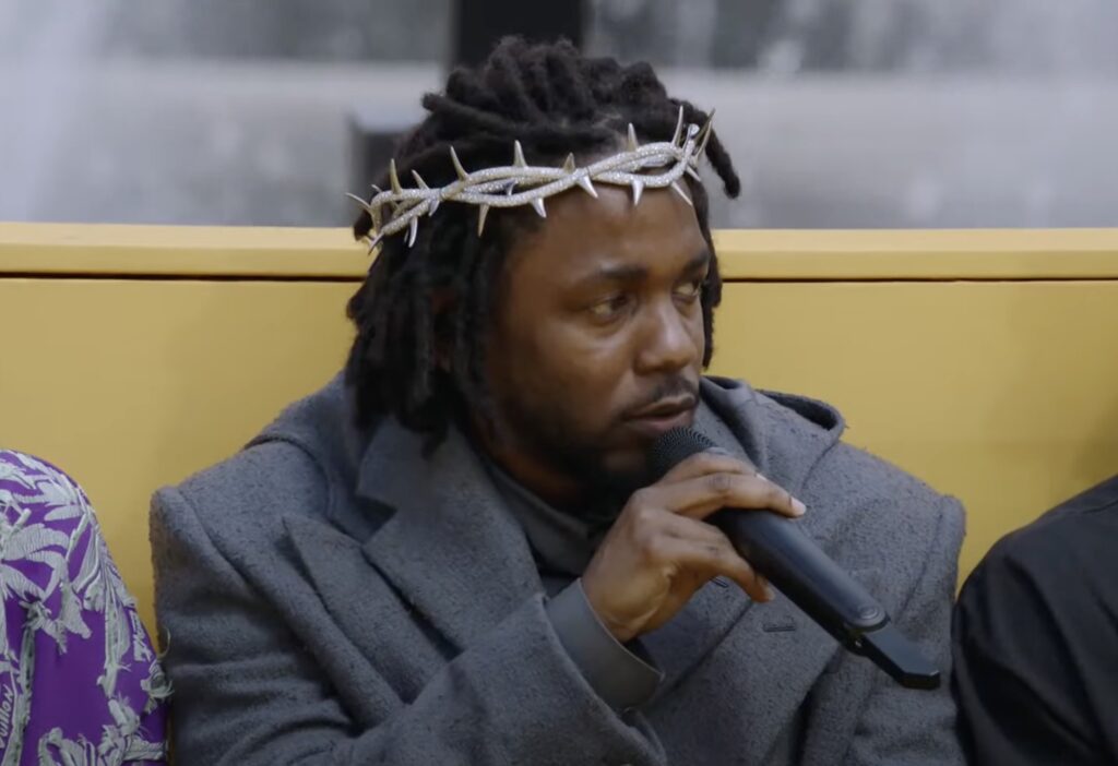 watch-kendrick-lamar-perform-‘mr.-morale’-songs-at-louis-vuitton-show-in-paris