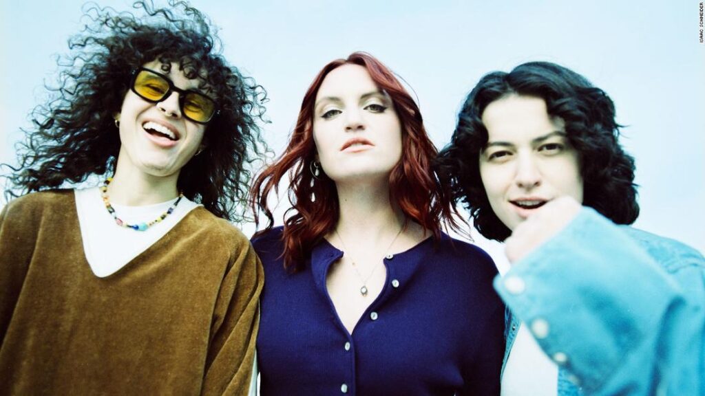 what-pop-group-muna’s-music-reveals-about-queer-joy