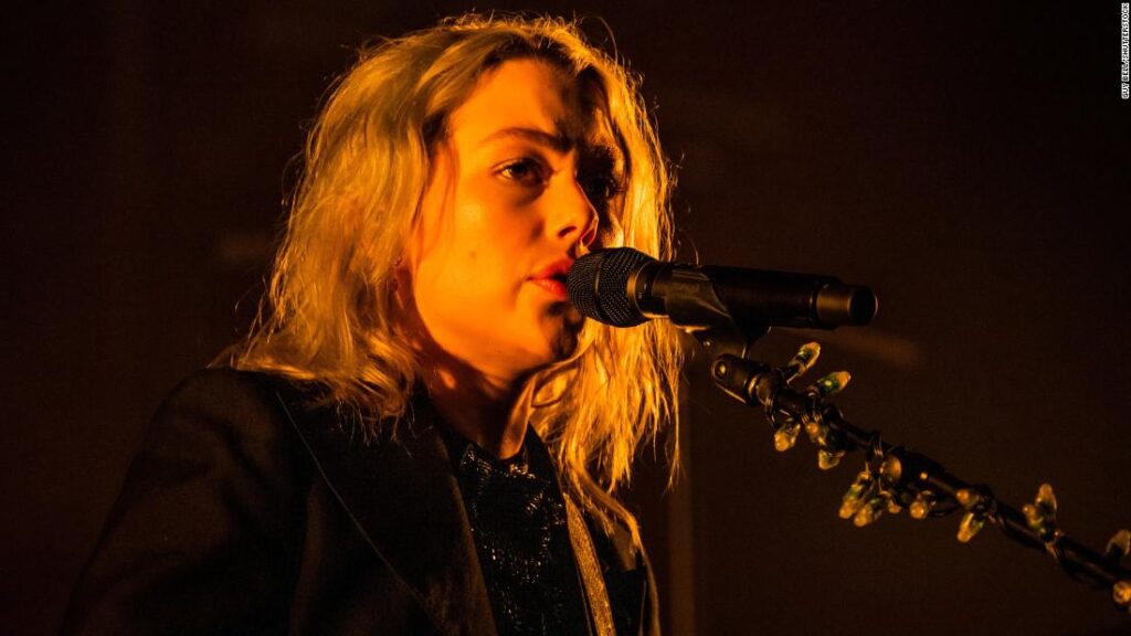phoebe-bridgers-leads-anti-supreme-court-chant-after-court-overturns-roe-v.-wade