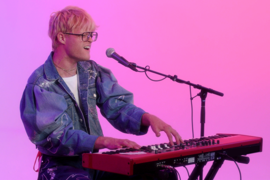 glam-pop-artist-jake-wesley-rogers-honors-queer-heroes-on-twitch