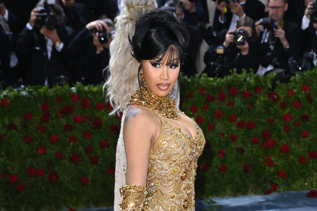 cardi-b-talks-kanye-west’s-‘personal’-‘hot-sh-t’-verse,-ponders-mystery-of-his-persona-in-new-interview