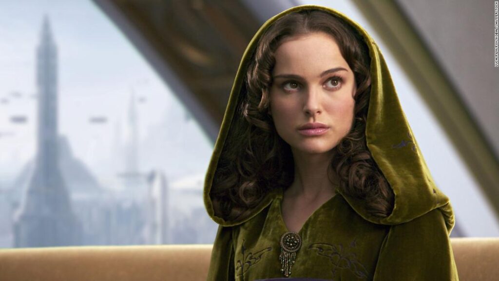 ‘thor:-love-and-thunder’-director-forgot-natalie-portman’s-‘star-wars’-role