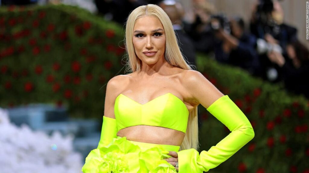 gwen-stefani-accused-of-cultural-appropriation-in-‘light-my-fire’-video