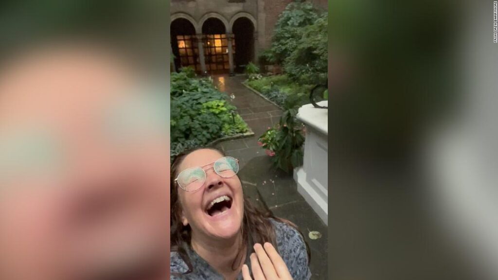 drew-barrymore-wants-us-to-all-go-out-in-the-rain-and-enjoy