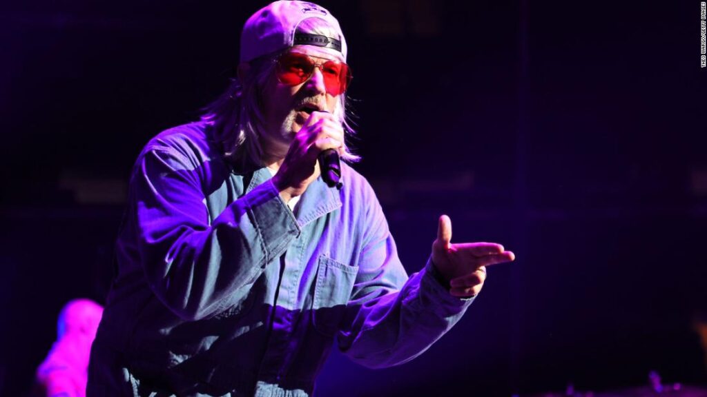 fred-durst-‘personal-health-concerns’-postpone-limp-bizkit-tour