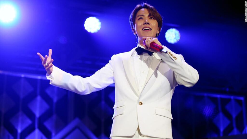 k-pop-star-j-hope-to-make-music-history-at-chicago’s-lollapalooza-festival