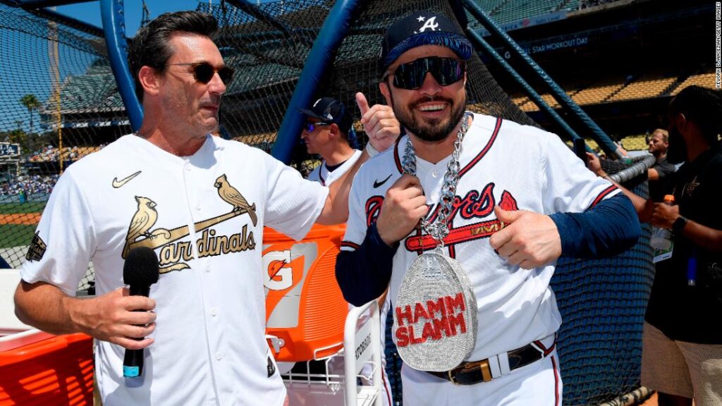 jon-hamm-tried-to-make-‘hamm-slamm’-a-thing-at-the-mlb-all-star-game