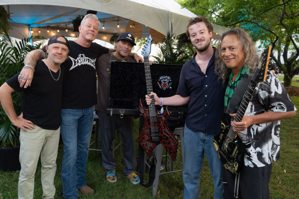 see-metallica-jam-‘master-of-puppets’-with-‘stranger-things’-actor-joseph-quinn