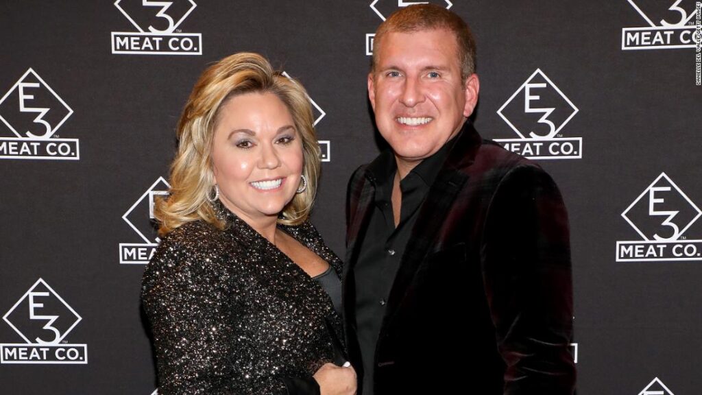 todd-and-julie-chrisley-say-they-‘feel-like-we’re-hemorrhaging’-since-convictions