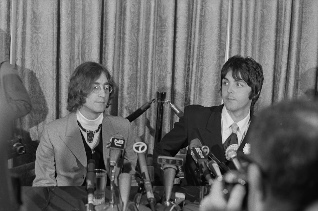 john-lennon’s-scathing-post-beatles-breakup-letter-to-paul-mccartney-goes-to-auction