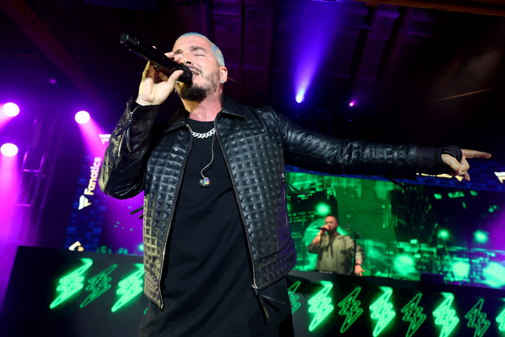 2022-mtv-vmas-announce-first-wave-of-performers:-j-balvin,-anitta,-panic!-at-the-disco