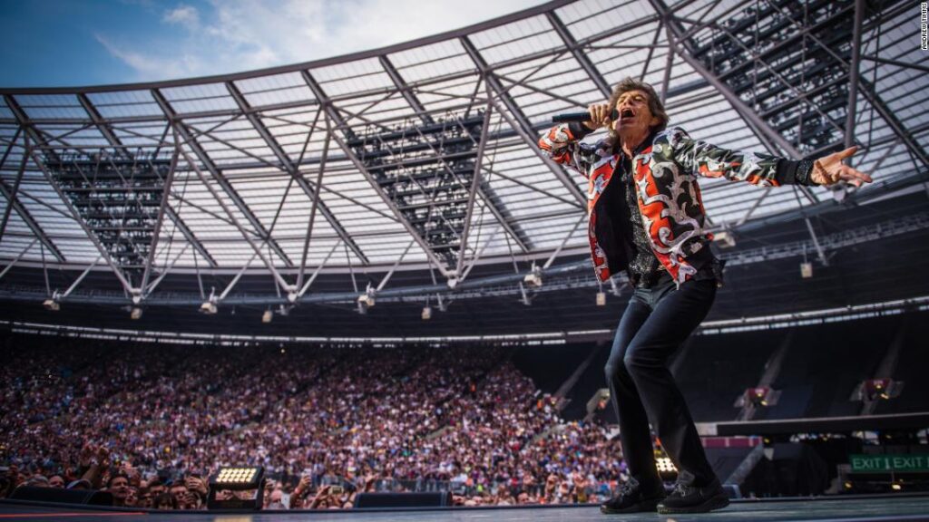 ‘my-life-as-a-rolling-stone’-shines-a-stadium-worthy-spotlight-on-the-rolling-stones