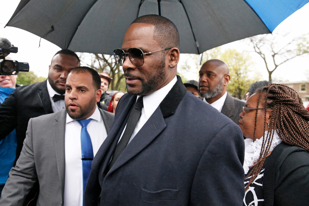 r.-kelly’s-federal-trial-in-chicago-launches-with-jury-selection