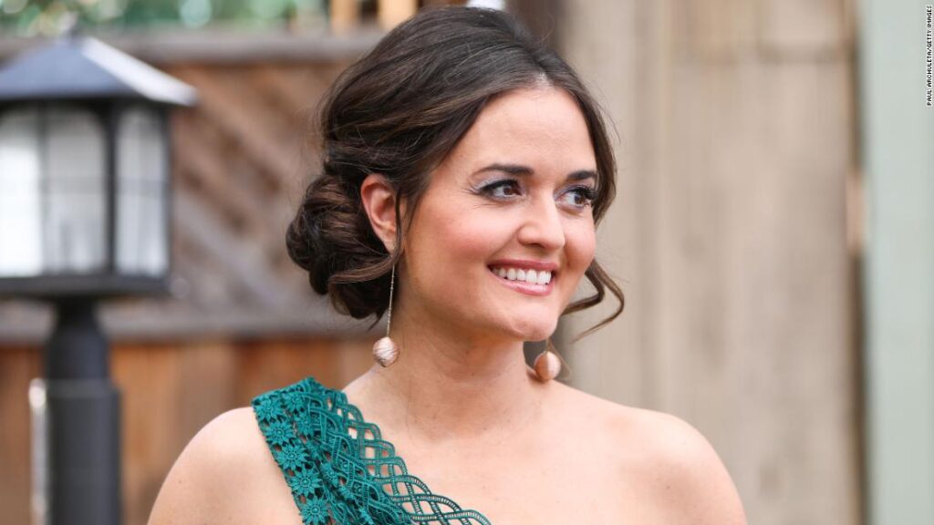 ‘wonder-years’-star-danica-mckellar-explains-why-she-became-a-mathematician-and-stopped-acting