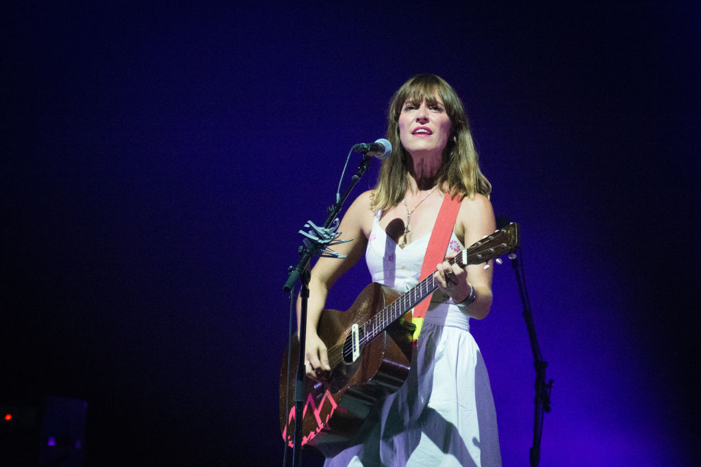 feist-drops-off-arcade-fire-tour-following-win-butler-allegations:-‘i’m-claiming-my-responsibility’
