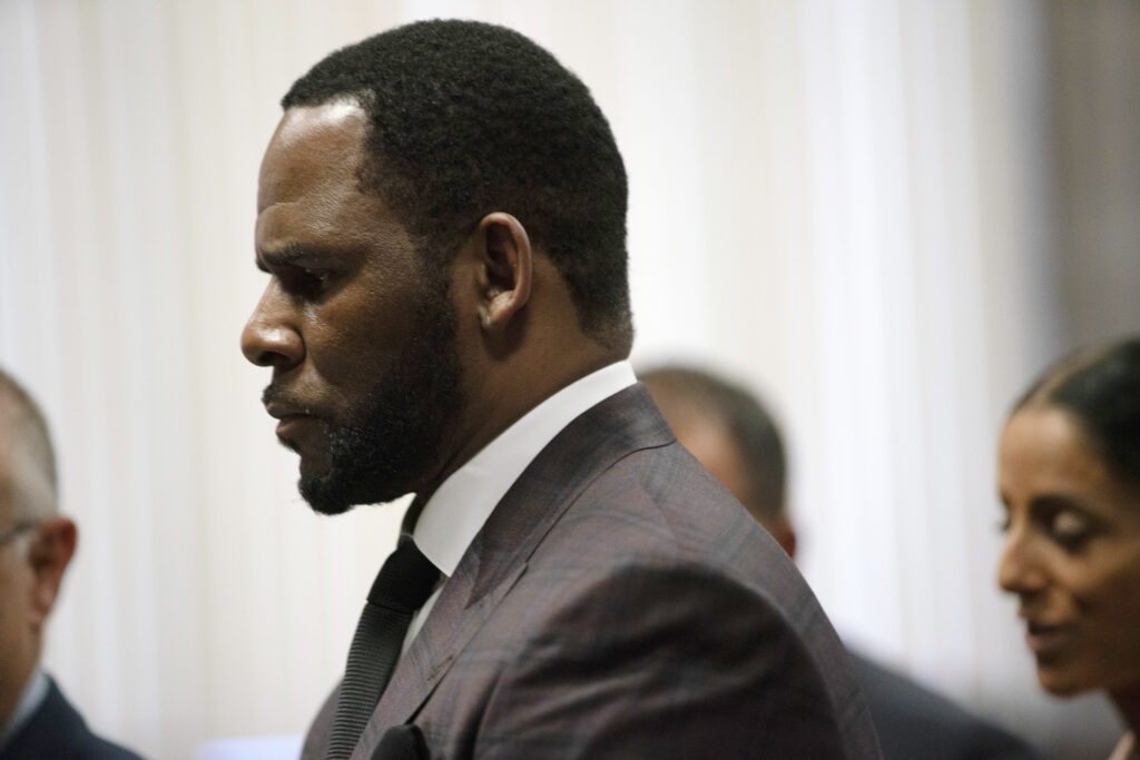r.-kelly-co-defendant-says-sexual-misconduct-lawsuits-were-‘cost-of-doing-business’