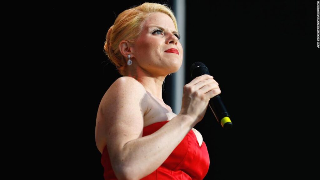 megan-hilty-speaks-out-on-deaths-of-her-family-members