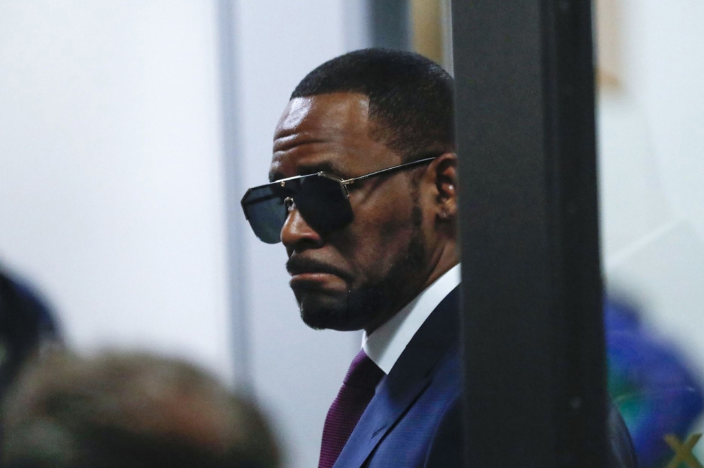 r.-kelly-trial-nears-end-as-both-sides-present-impassioned-closing-arguments