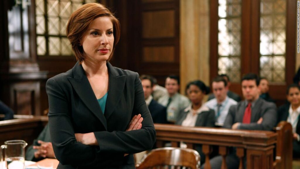‘law-&-order’-actor-diane-neal-weighs-in-on-how-the-show-can-affect-perceptions-of-police