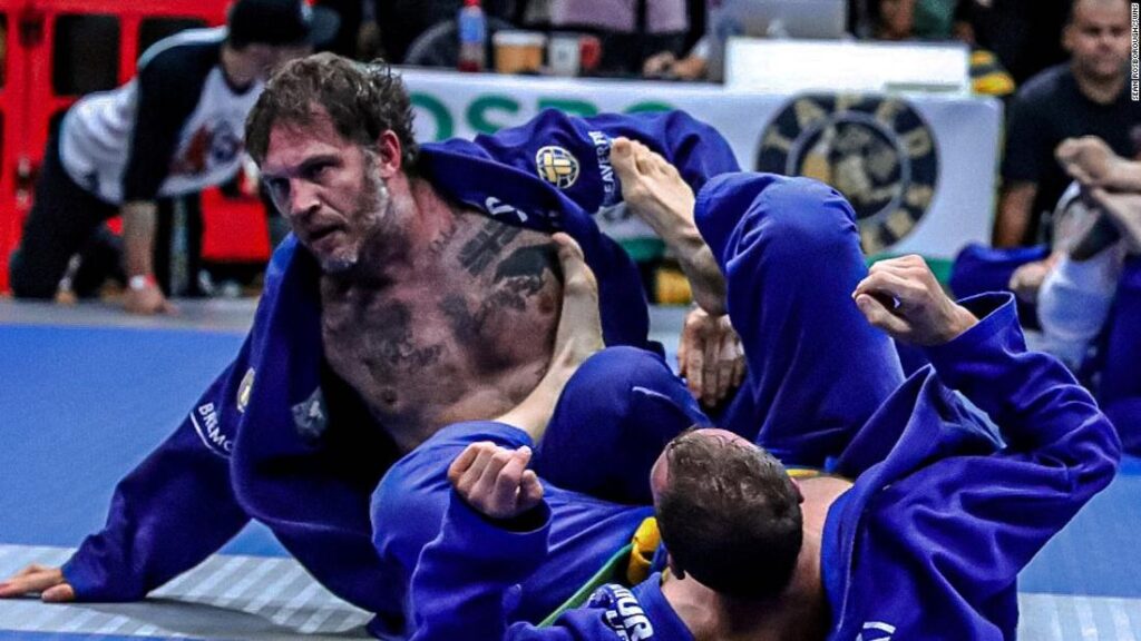 tom-hardy-makes-surprise-appearance-at-martial-arts-tournament