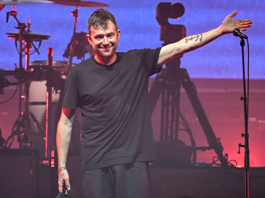gorillaz-brought-out-all-the-guests-at-star-studded-inglewood-concert