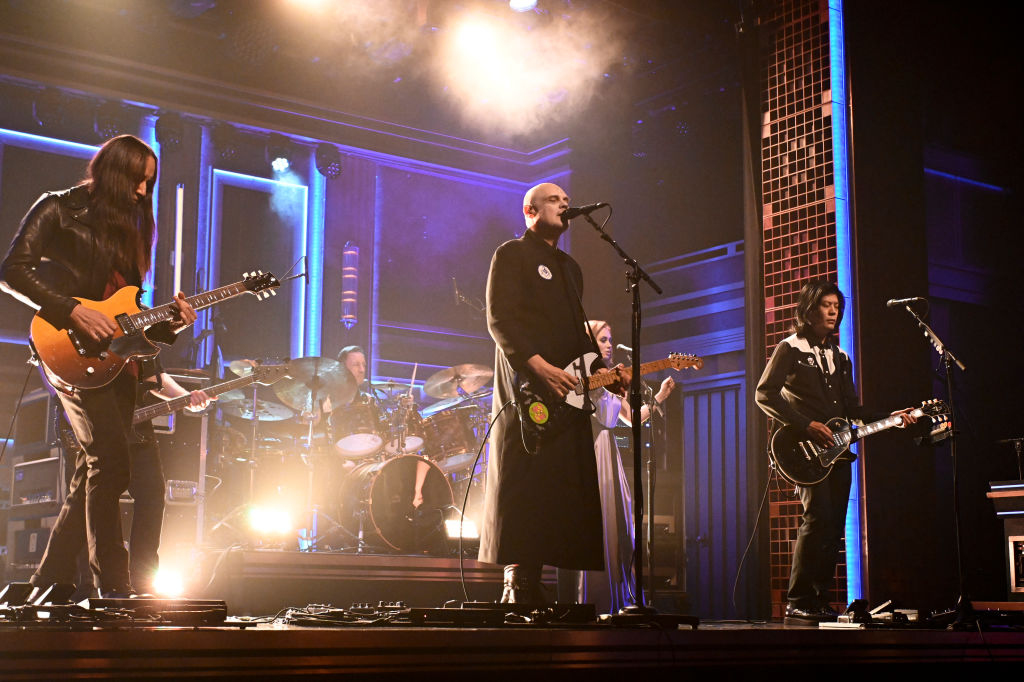 see-smashing-pumpkins-debut-new-single-‘beguiled’-on-‘fallon’