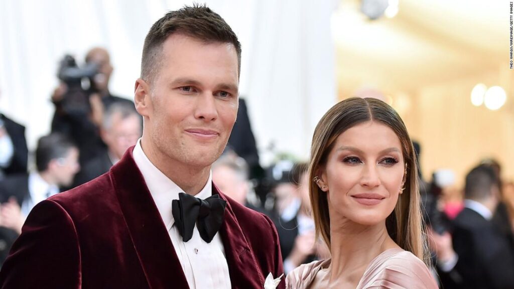 tom-brady-and-gisele-bundchen-have-hired-divorce-attorneys,-source-says