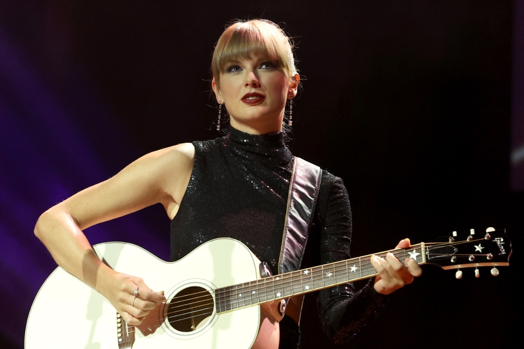 taylor-swift-unveils-new-song-title-‘karma’-from-‘midnights’