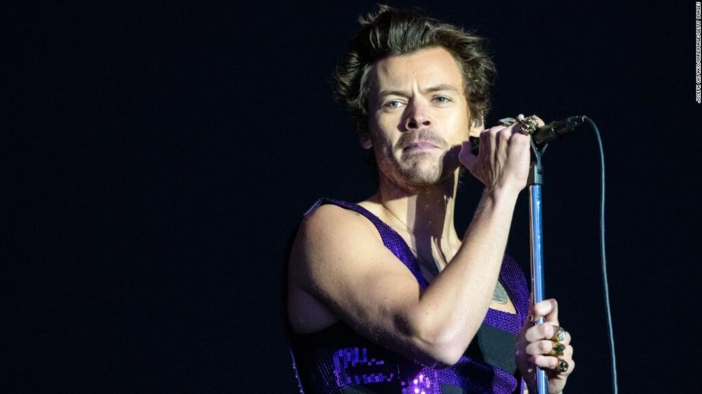harry-styles-postpones-chicago-show-due-to-illness
