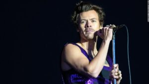 harry-styles-postpones-chicago-show-due-to-illness