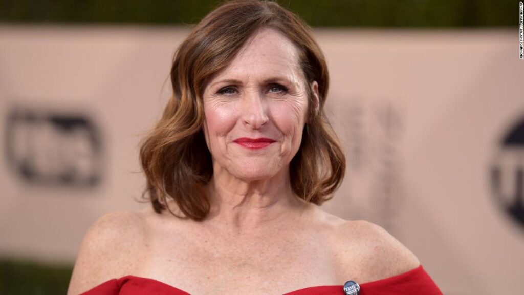 molly-shannon-and-anderson-cooper-reflect-on-how-early-loss-shaped-their-lives