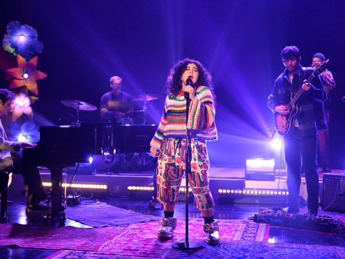 watch-remi-wolf’s-soulful-performance-of-‘liz’-on-‘fallon’