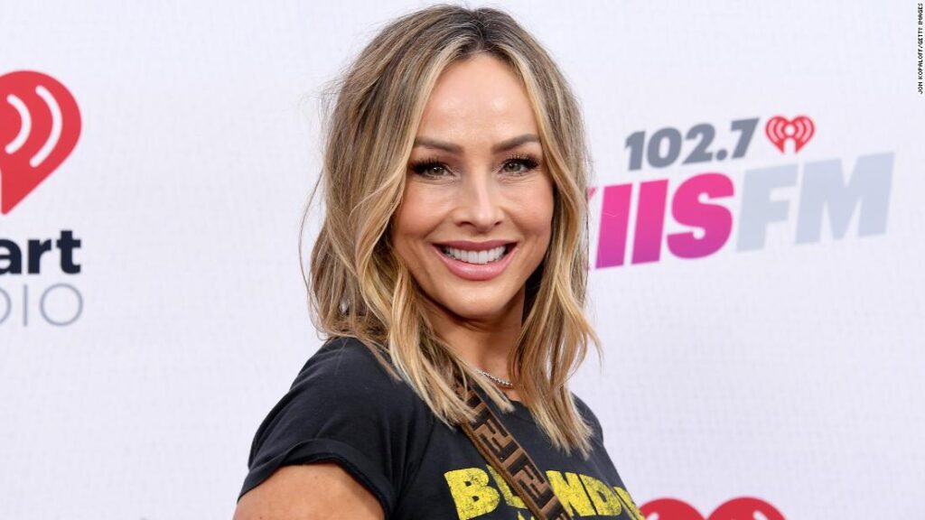 clare-crawley-of-‘the-bachelorette’-gets-engaged