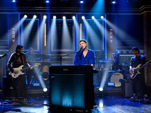 watch-charlie-puth-perform-‘left-and-right,’-‘loser’-on-‘fallon’