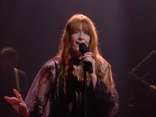 watch-florence-and-the-machine-bring-‘king’-to-‘corden’