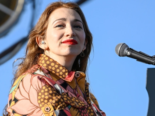 regina-spektor-cancels-remaining-2022-tour-dates-after-testing-positive-for-covid