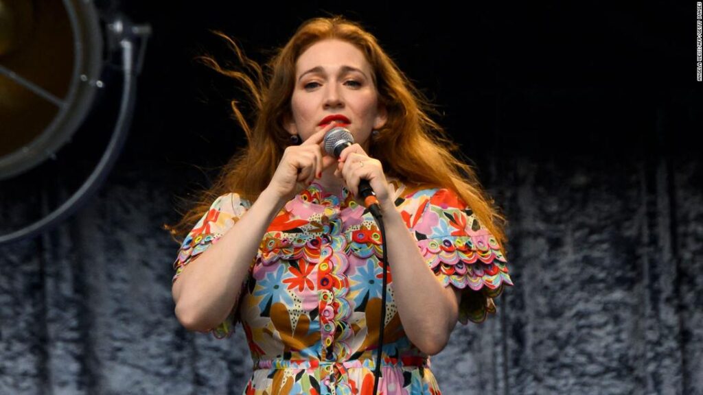 regina-spektor-postpones-tour-due-to-‘bad-case’-of-covid-19