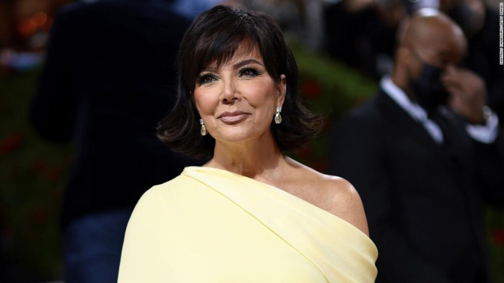 kris-jenner-gets-emotional-as-she-undergoes-hip-replacement-surgery